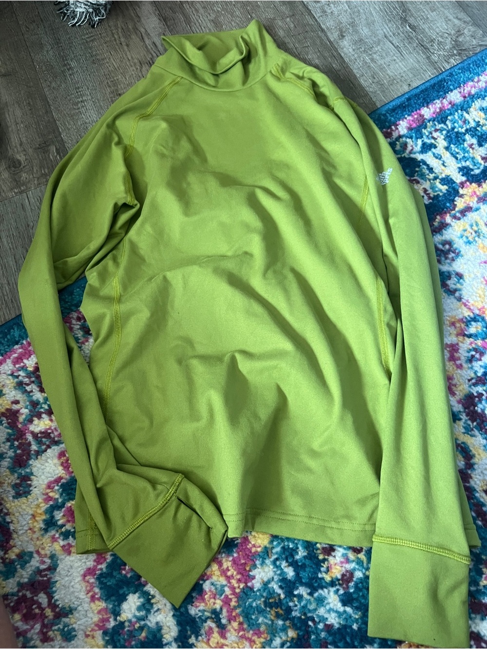 Eastern mountain sports medium top